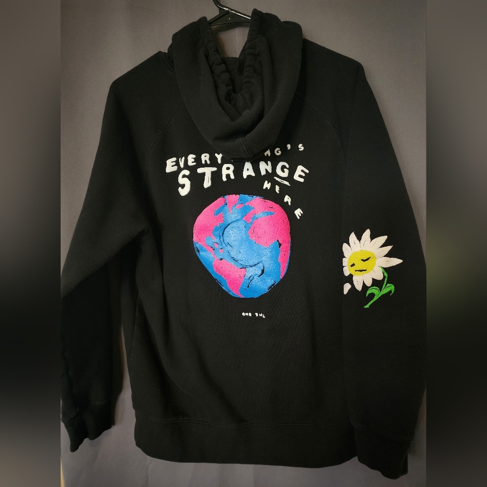 G Easy Merch, Men's sz Medium Black G Easy "Everything is strange here " Hoodie - Picture 6 of 8